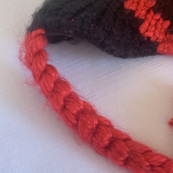 Spider Women’s Winter Knit Hat Ear Flaps Tassels Pink and Black Braided - Picture 3 of 7